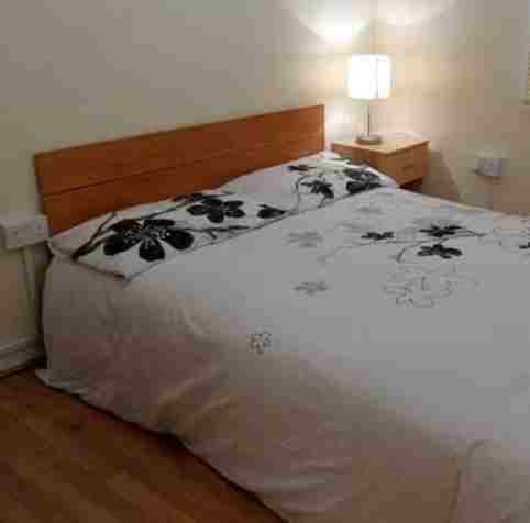 Clean double bedroom in White City serviced accommodation